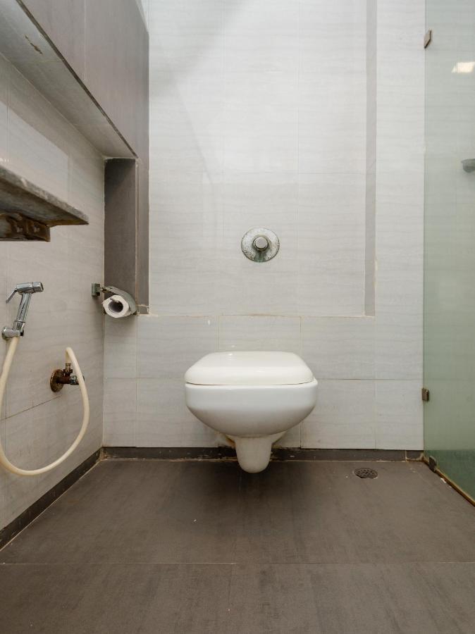 Hotel Aura - Near Malad Link Road Gorai Exteriér fotografie